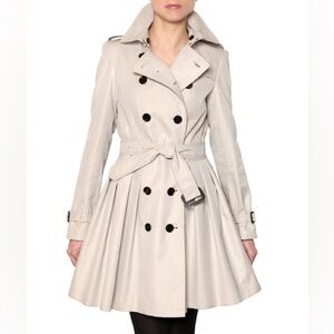 Burberry Massingham Pleated Trench Coat